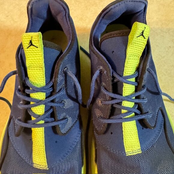 Air Jordan Eclipse 724042-406 Sneakers 6.5 / 8 - Picture 10 of 10